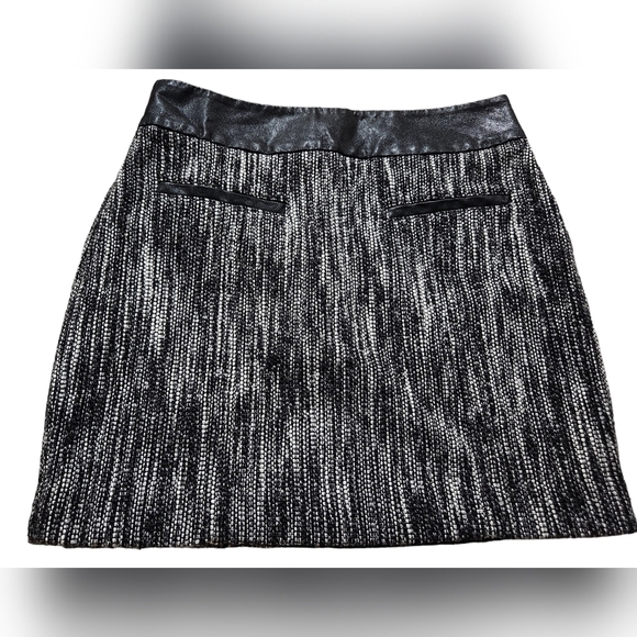 Calvin Klein Tweed Pencil Skirt with Faux Leather Trim Size 4 - Picture 1 of 10